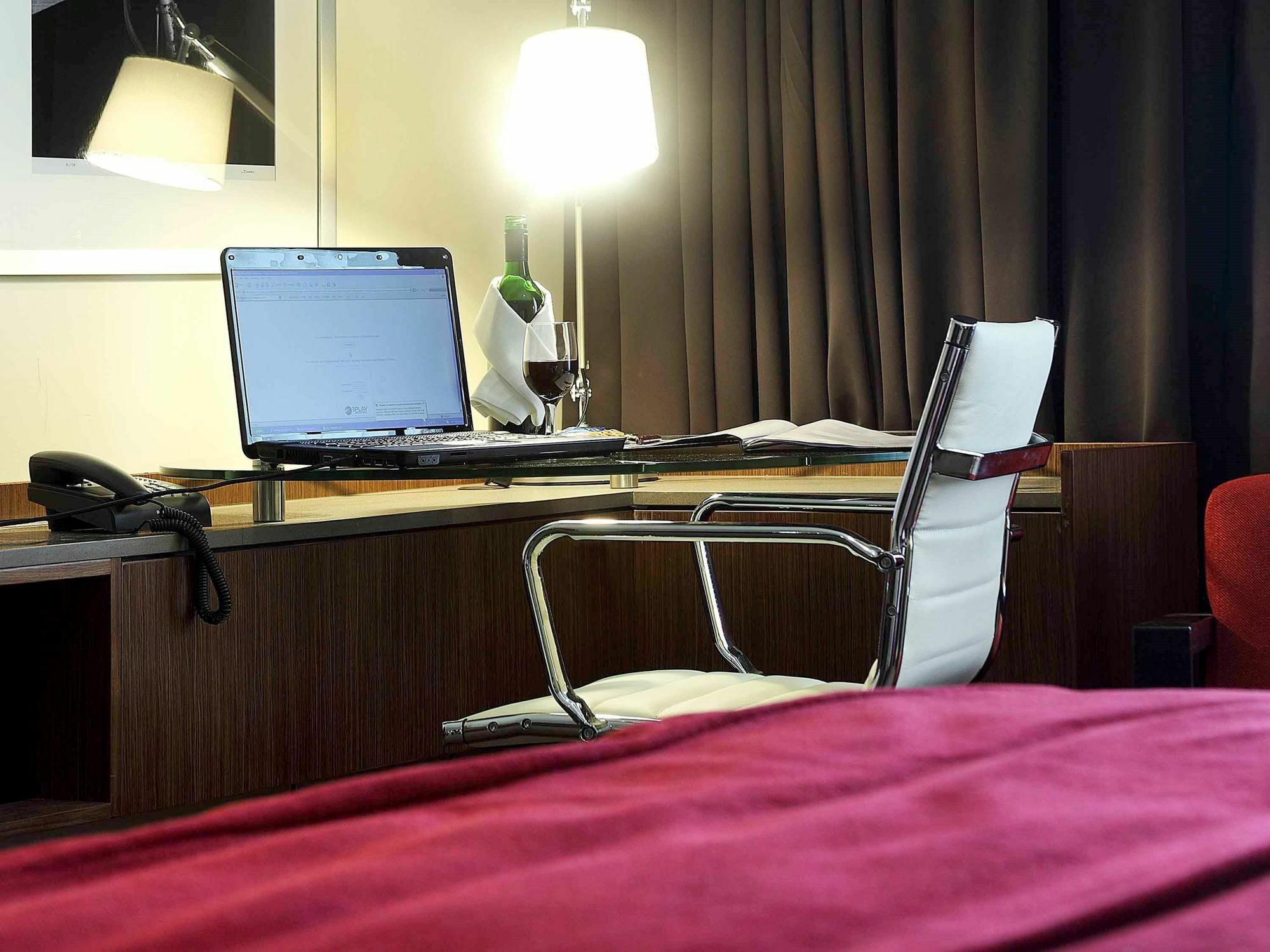 Mercure Sydney Liverpool Esterno foto